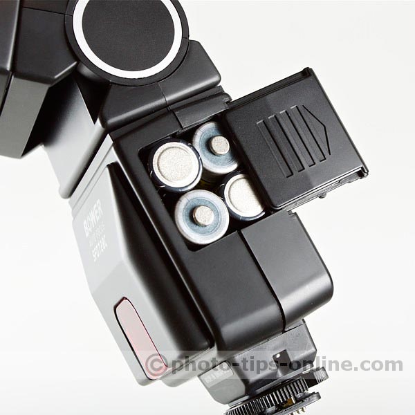 Bower SFD728 digital flash: battery compartment, door with a stopper