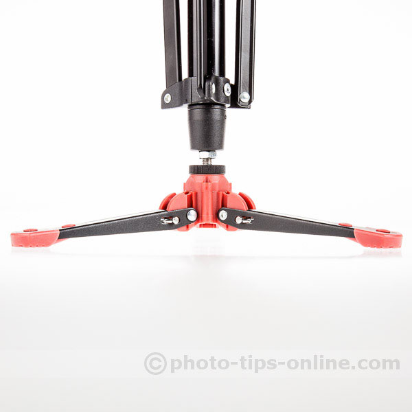 LumoPro Convertible light stand / monopod: locked in vertical position