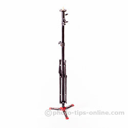 LumoPro Convertible light stand / monopod: monopod configuration