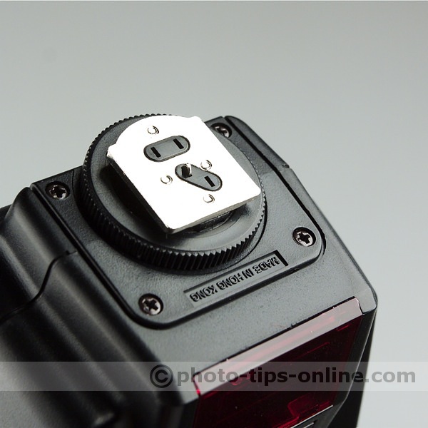 LumoPro LP160 flash: mounting foot, metal