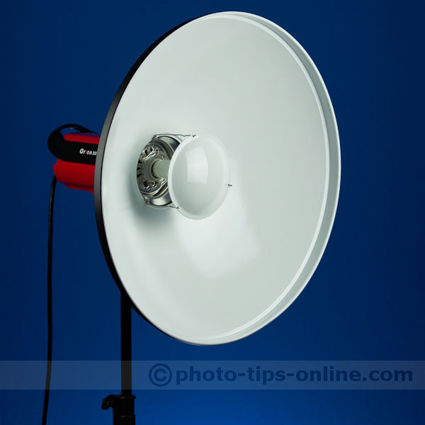 LumoPro Beauty Dish: mounted on a monolight