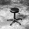 LumoPro Posing Stool: lowest position