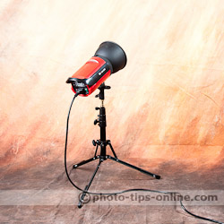 LumoPro Ultra Compact Light Stand: using with Aurora Orion studio strobe