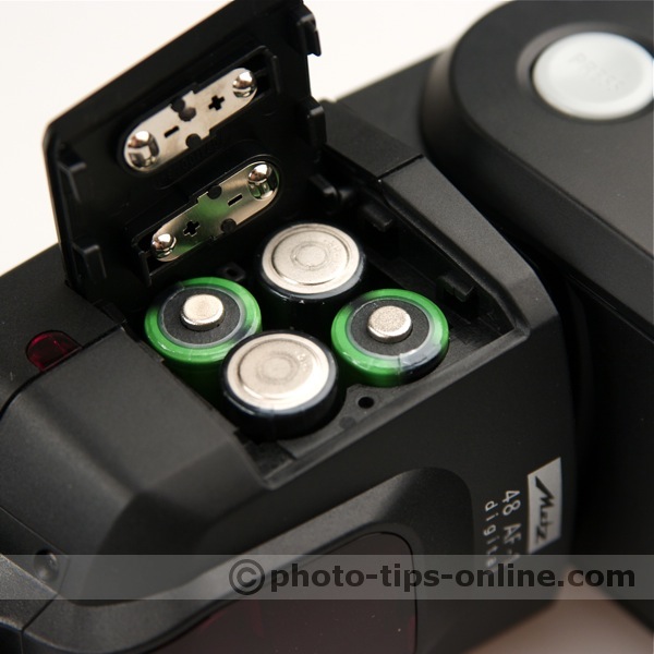 Metz Mecablitz 48 AF-1 flash: battery compartment open