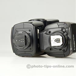 Nissin Di622 II vs. Canon Speedlite 430EX II: mounting foot, plastic vs. metal