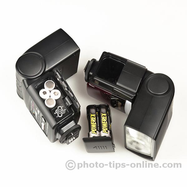 Nissin Di622 II vs. Nissin Di866 II: battery compartments, battery cartridge