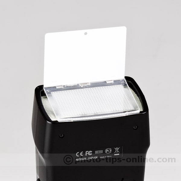 Nissin Di700 flash: wide-angle diffuser, catchlight card
