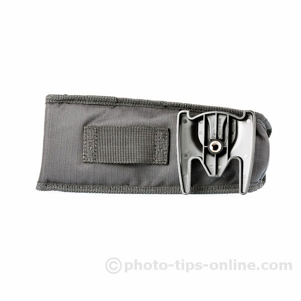 Nissin Di700 flash: carrying pouch and flash stand, belt loop and mounting thread