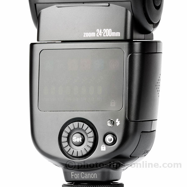 Nissin Di700 flash: display, LED's