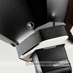 Speedlight Pro Kit 6 flash diffuser: Velcro strap securing the diffuser